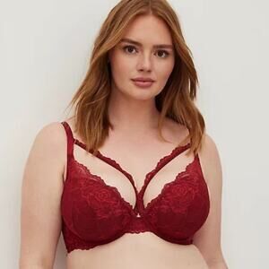 TORRID RED PUSH UP PLUNGE LACE BRA SIZE 42DD
